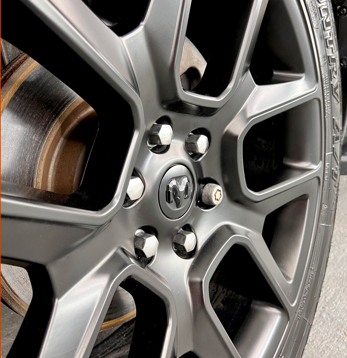 Best Ceramic Coating in Chatham-Kent, Ontario - (519) 365-4782
